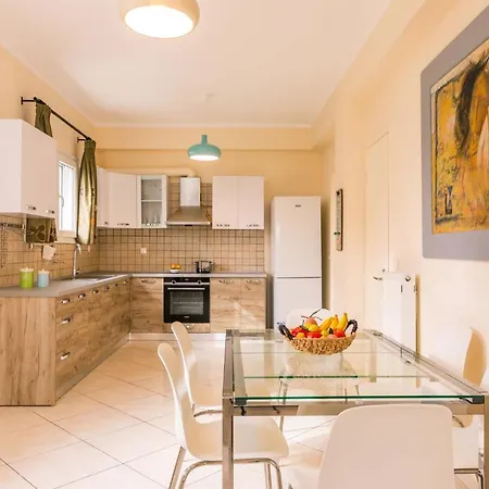 Prázdninový dům Private Maisonette Near Town By Konnect