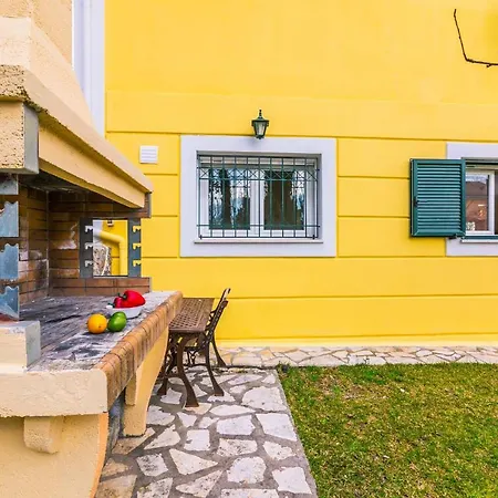 Prázdninový dům Private Maisonette Near Town By Konnect